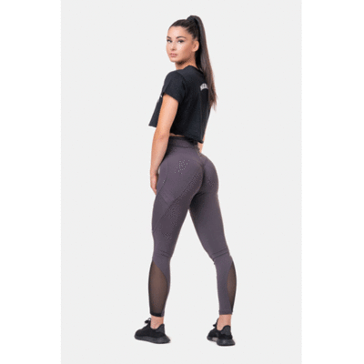 LOOSE-FIT-&-SPORTY-CROP-TOP-4